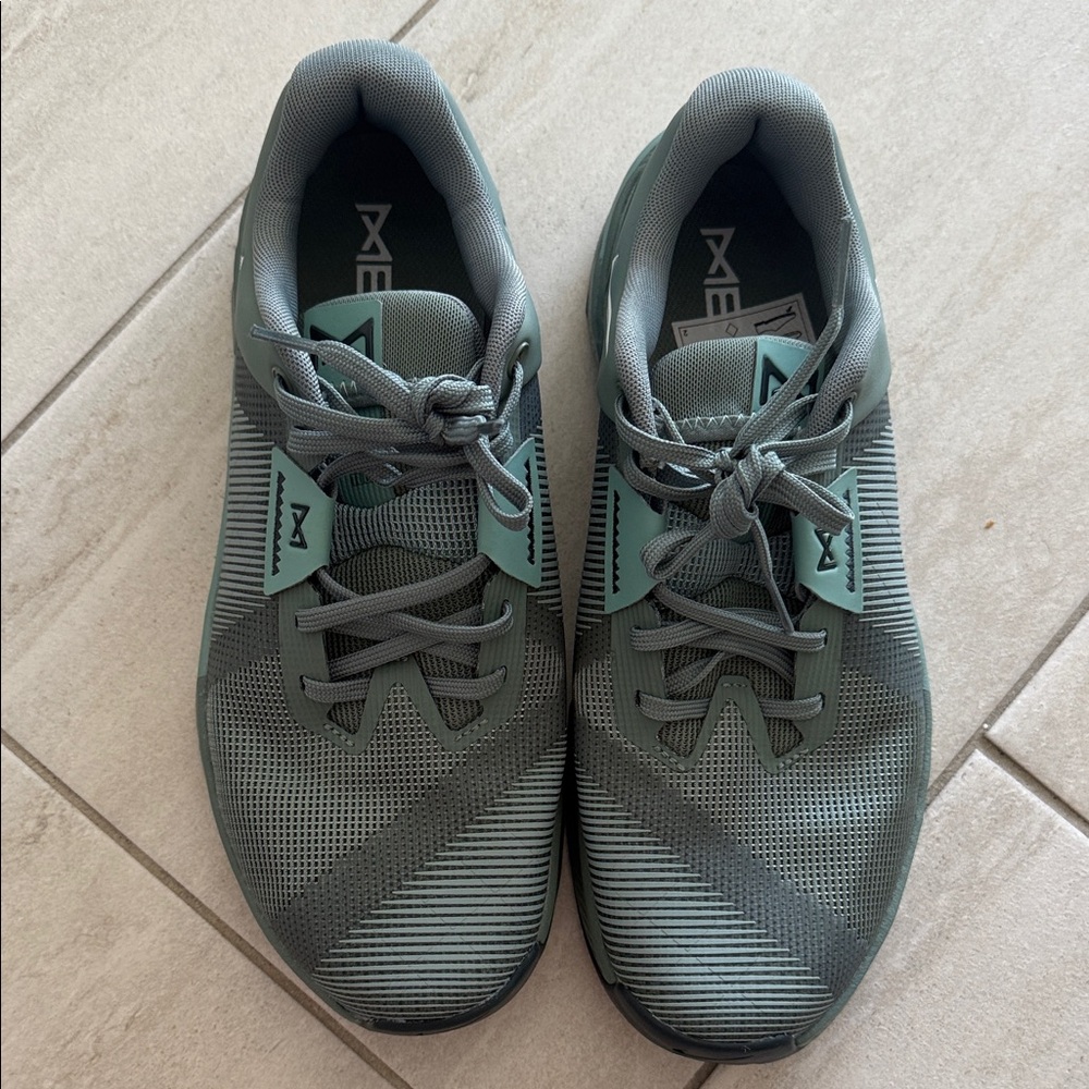 Nike Metcon 10s Men's Forest Green Color